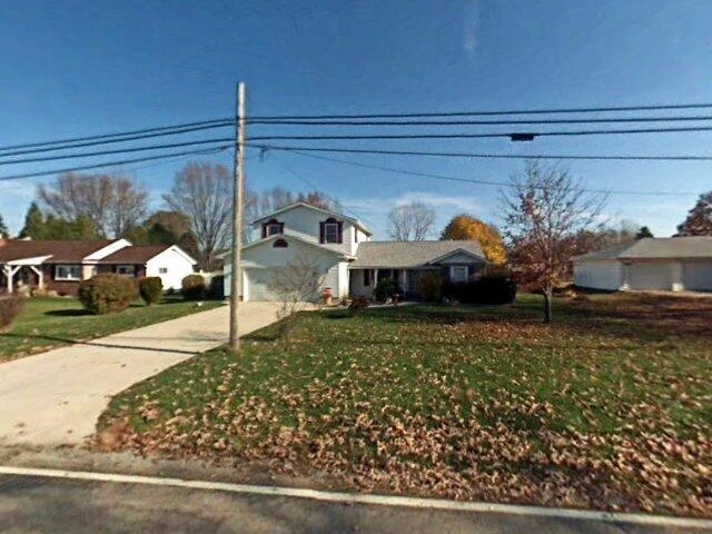 House image located at Perry, MI 48872