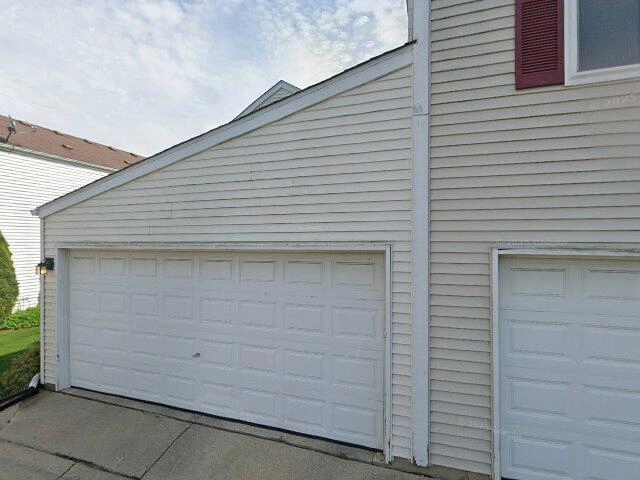 House image located at Aurora, IL 60504