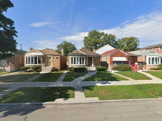 House image located at Chicago, IL 60617