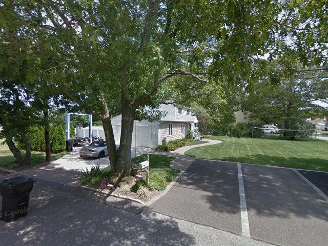 House image located at West Islip, NY 11795