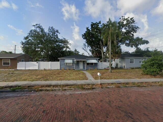 House image located at Saint Petersburg, FL 33707