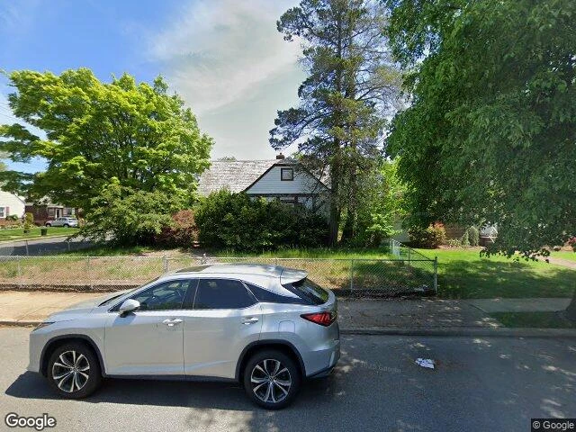 House image located at Franklin Square, NY 11010