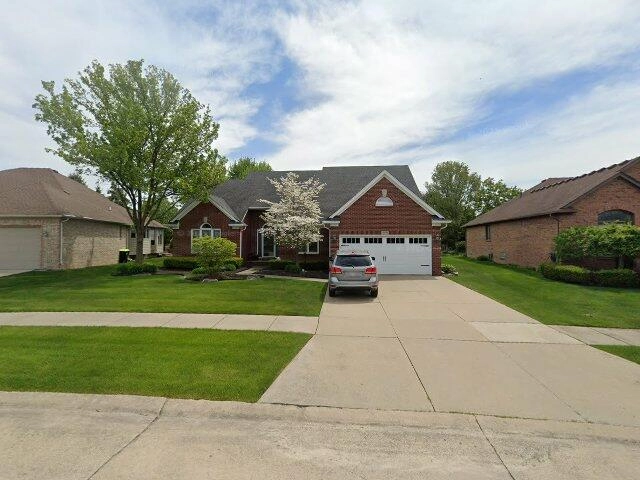 House image located at Macomb, MI 48044