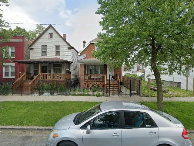 House image located at Chicago, IL 60644