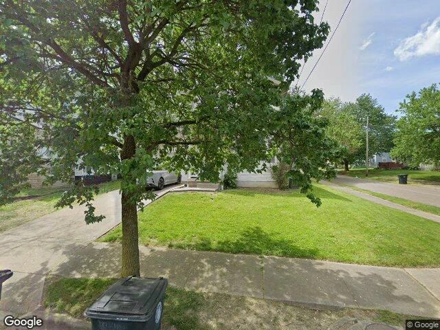 House image located at Akron, OH 44305