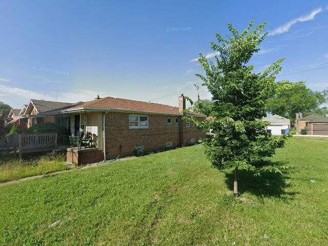 House image located at Chicago, IL 60617