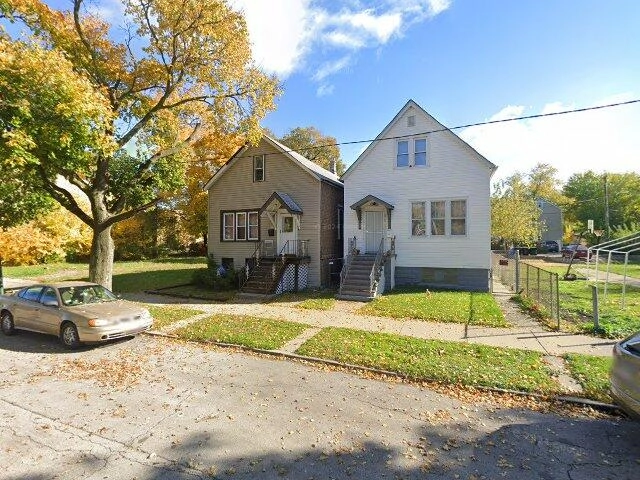 House image located at Chicago, IL 60609