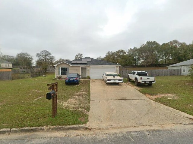 House image located at Crestview, FL 32536