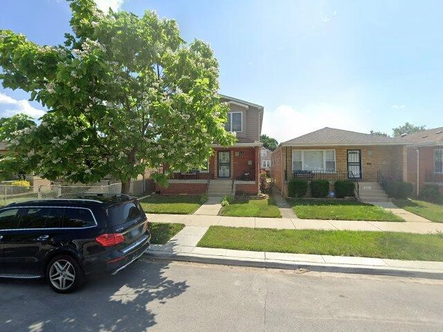 House image located at Chicago, IL 60617