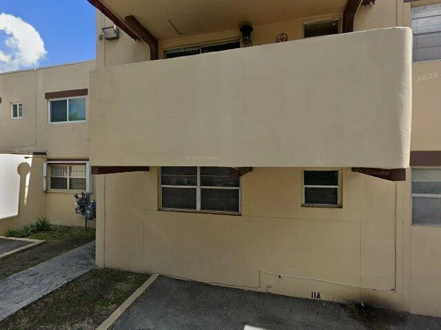House image located at Miami, FL 33166