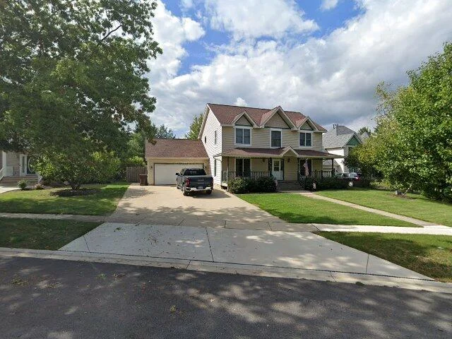 House image located at Woodstock, IL 60098