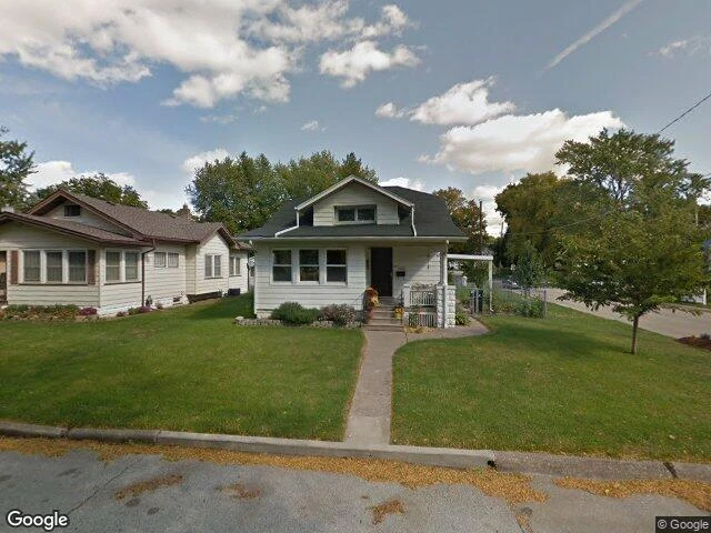 House image located at Moline, IL 61265