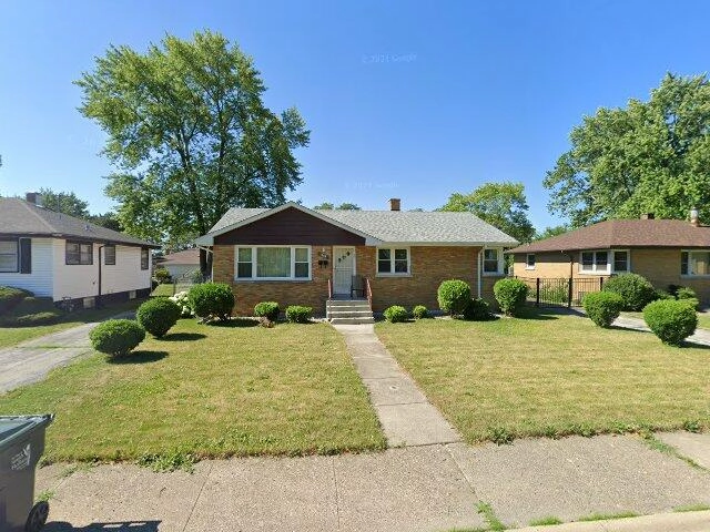 House image located at South Holland, IL 60473