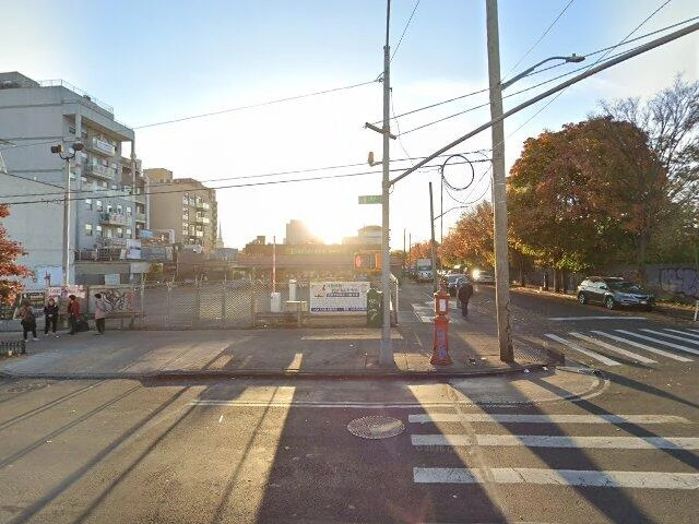 House image located at Los Angeles, CA 90043