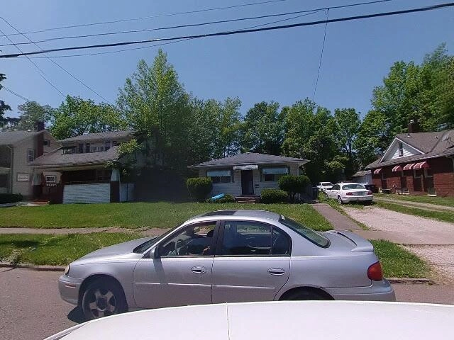 House image located at Akron, OH 44320