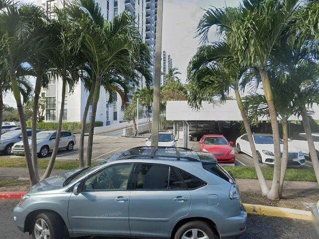 House image located at Miami, FL 33180