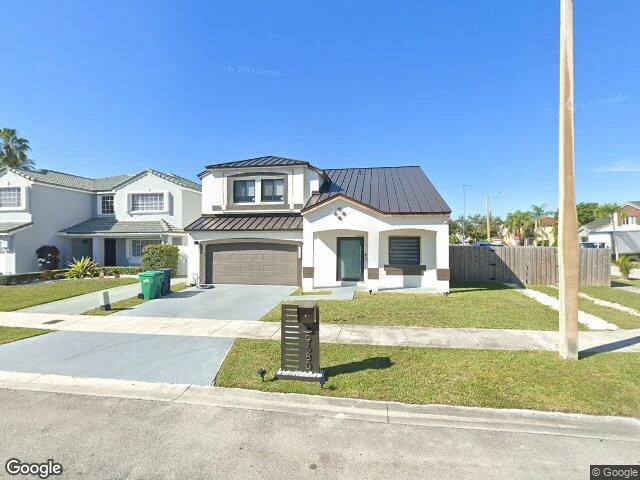 House image located at Miami, FL 33196