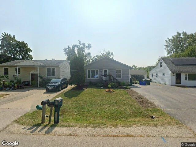 House image located at Round Lake, IL 60073