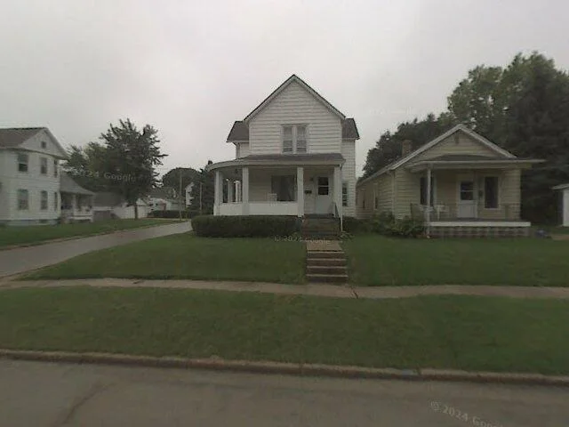 House image located at Freeport, IL 61032