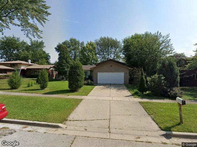 House image located at Elgin, IL 60123