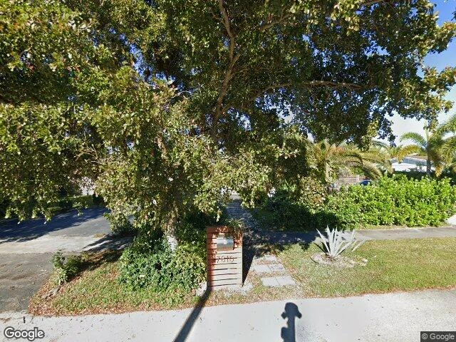 House image located at Miami, FL 33173
