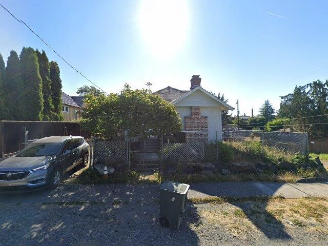 House image located at Seattle, WA 98118
