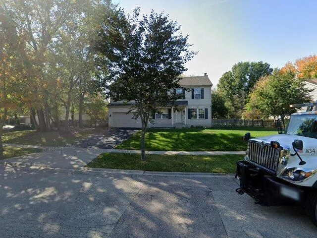 House image located at Algonquin, IL 60102