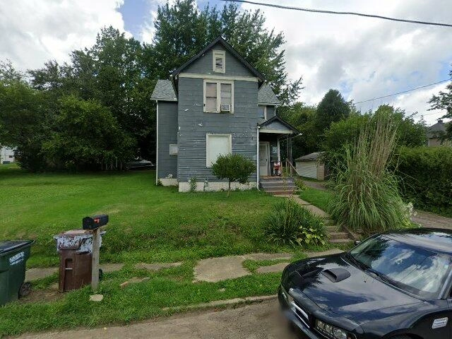 House image located at Alliance, OH 44601