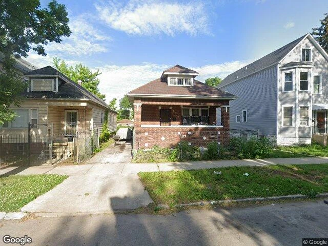 House image located at Chicago, IL 60617