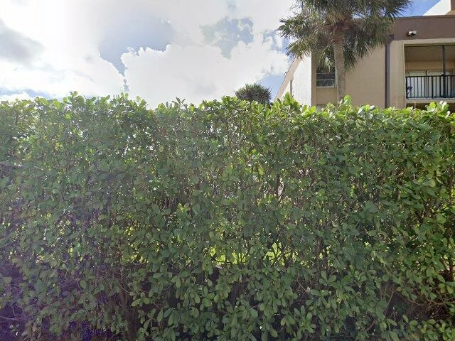 House image located at Miami, FL 33172