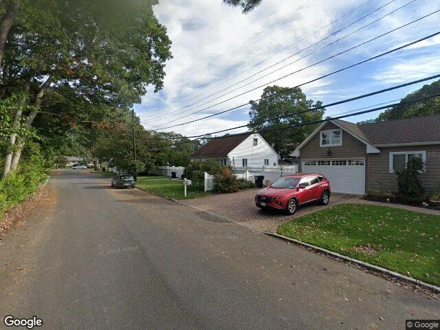 House image located at West Islip, NY 11795