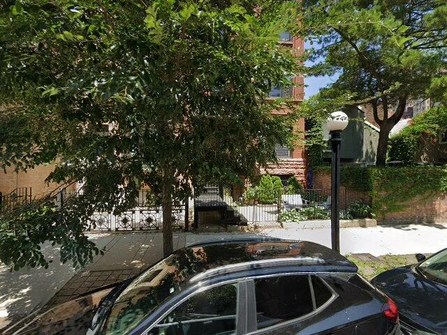 House image located at Chicago, IL 60614