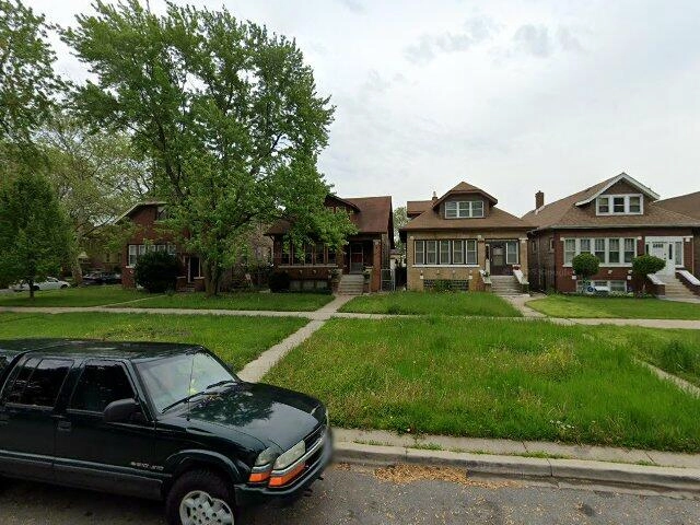 House image located at Chicago, IL 60639