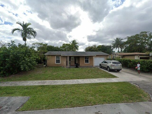 House image located at Hollywood, FL 33023