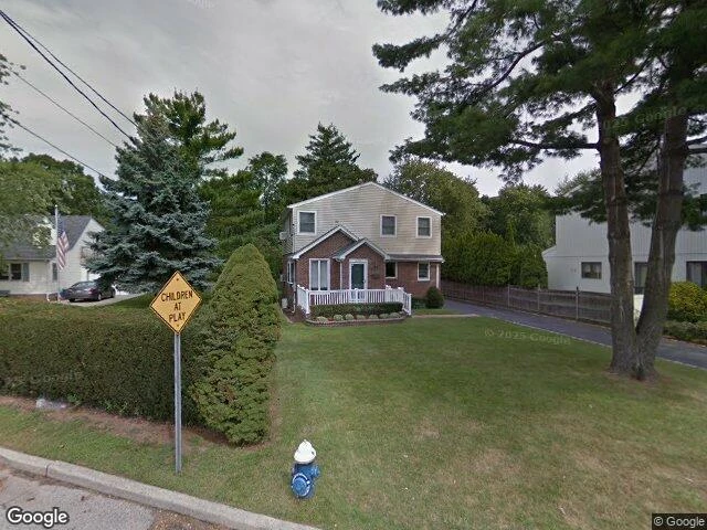 House image located at Oceanside, NY 11572