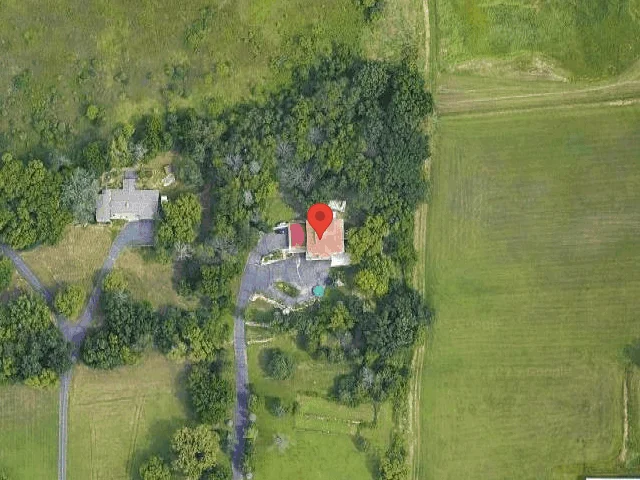 House image located at Pewaukee, WI 53072