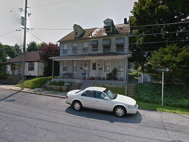 House image located at Easton, PA 18042