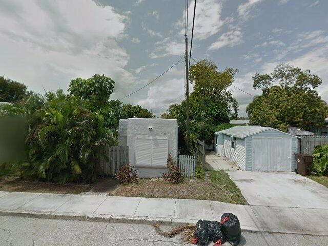 House image located at West Palm Beach, FL 33405