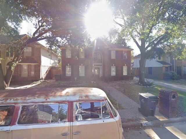 House image located at Houston, TX 77014