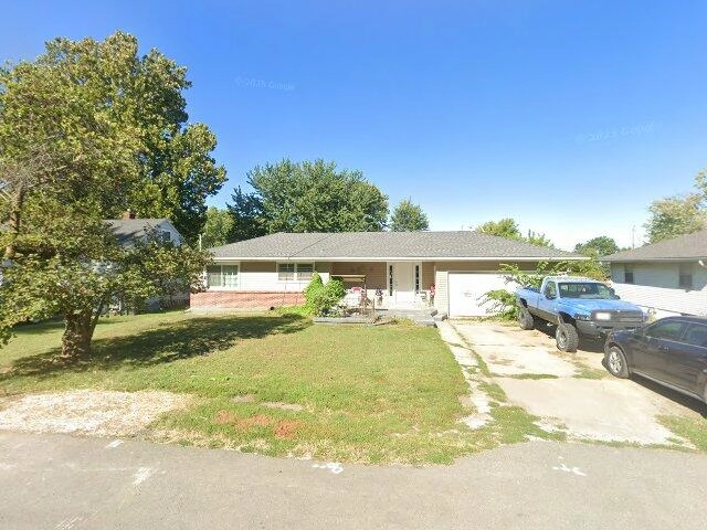 House image located at Blue Springs, MO 64015