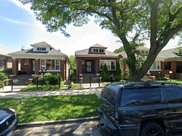 House image located at Chicago, IL 60620