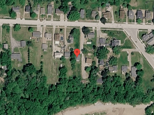 House image located at Muscatine, IA 52761