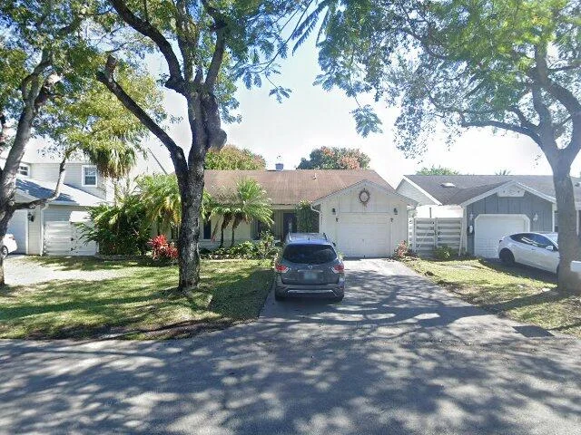 House image located at Miami, FL 33186