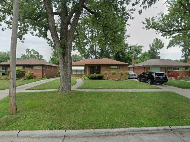 House image located at Oak Park, MI 48237