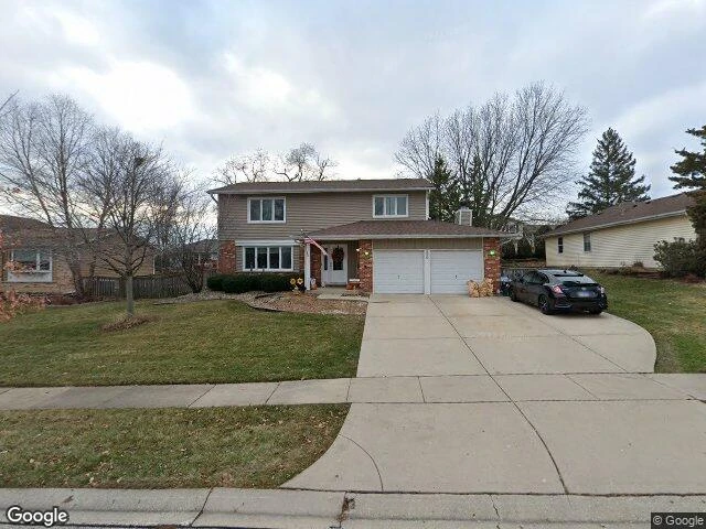 House image located at Algonquin, IL 60102