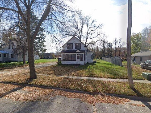 House image located at Willmar, MN 56201