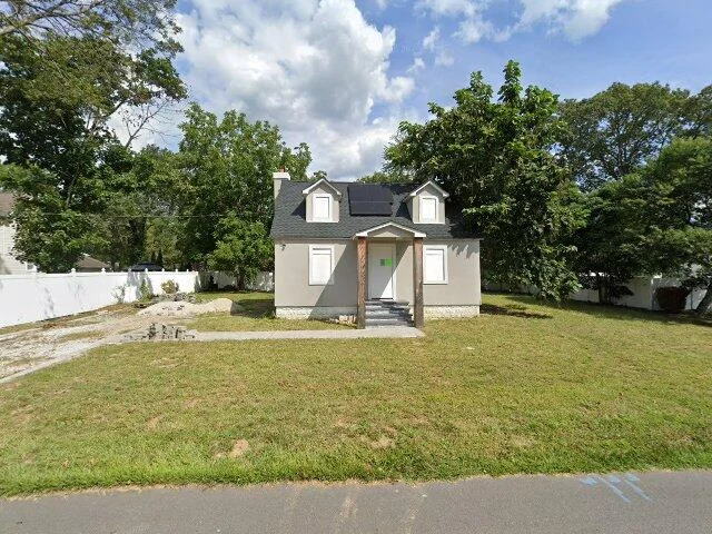 House image located at West Babylon, NY 11704