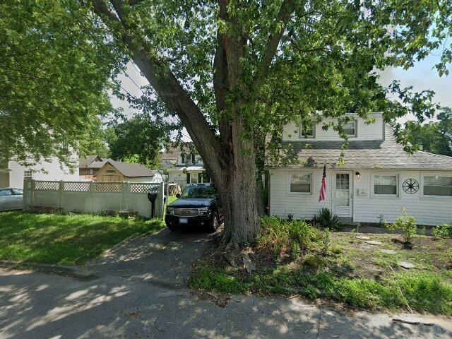 House image located at Warwick, RI 02889