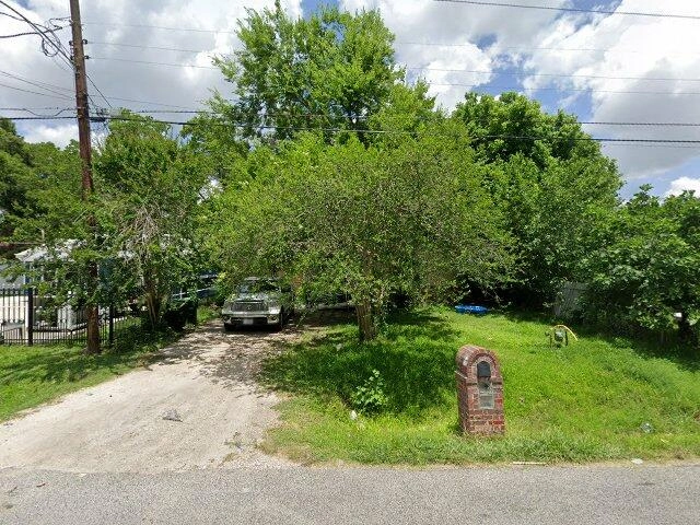 House image located at Houston, TX 77028
