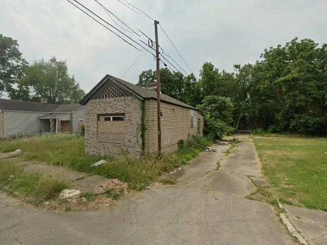 House image located at Louisville, KY 40211